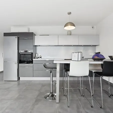 Appt 2 Chambres, 3 Etoiles, Piscine, Wifi, Parking, Clim * Saint-Raphael (Var)