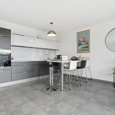 Appt 2 Chambres, 3 Etoiles, Piscine, Wifi, Parking, Clim Appartamento Saint-Raphaël